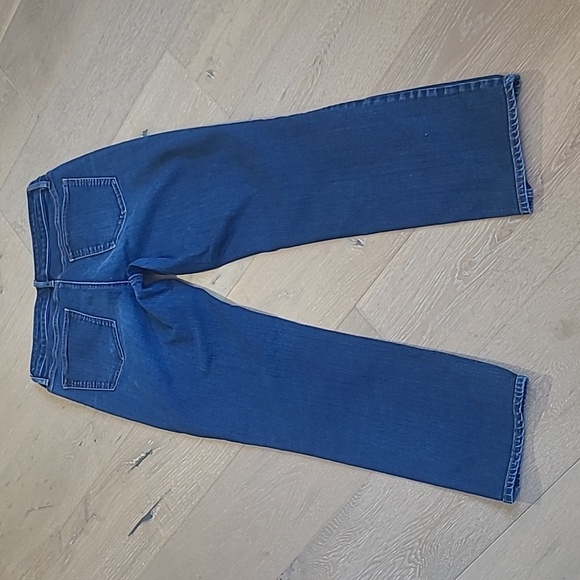 Talbots Jeans Women's sz 10 Flawless Five Pocket Straight Leg Curvy Denim Jeans - Picture 3 of 10